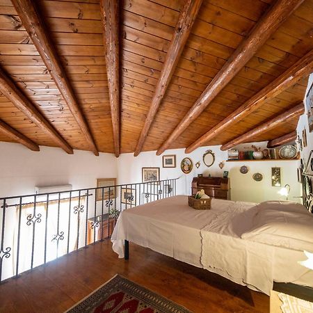 Familyholidays La Finestra Di Fronte チェファル エクステリア 写真