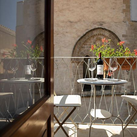 Familyholidays La Finestra Di Fronte チェファル エクステリア 写真