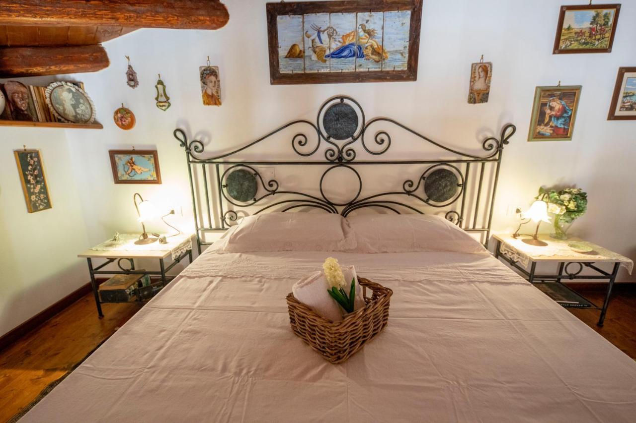 Familyholidays La Finestra Di Fronte チェファル エクステリア 写真