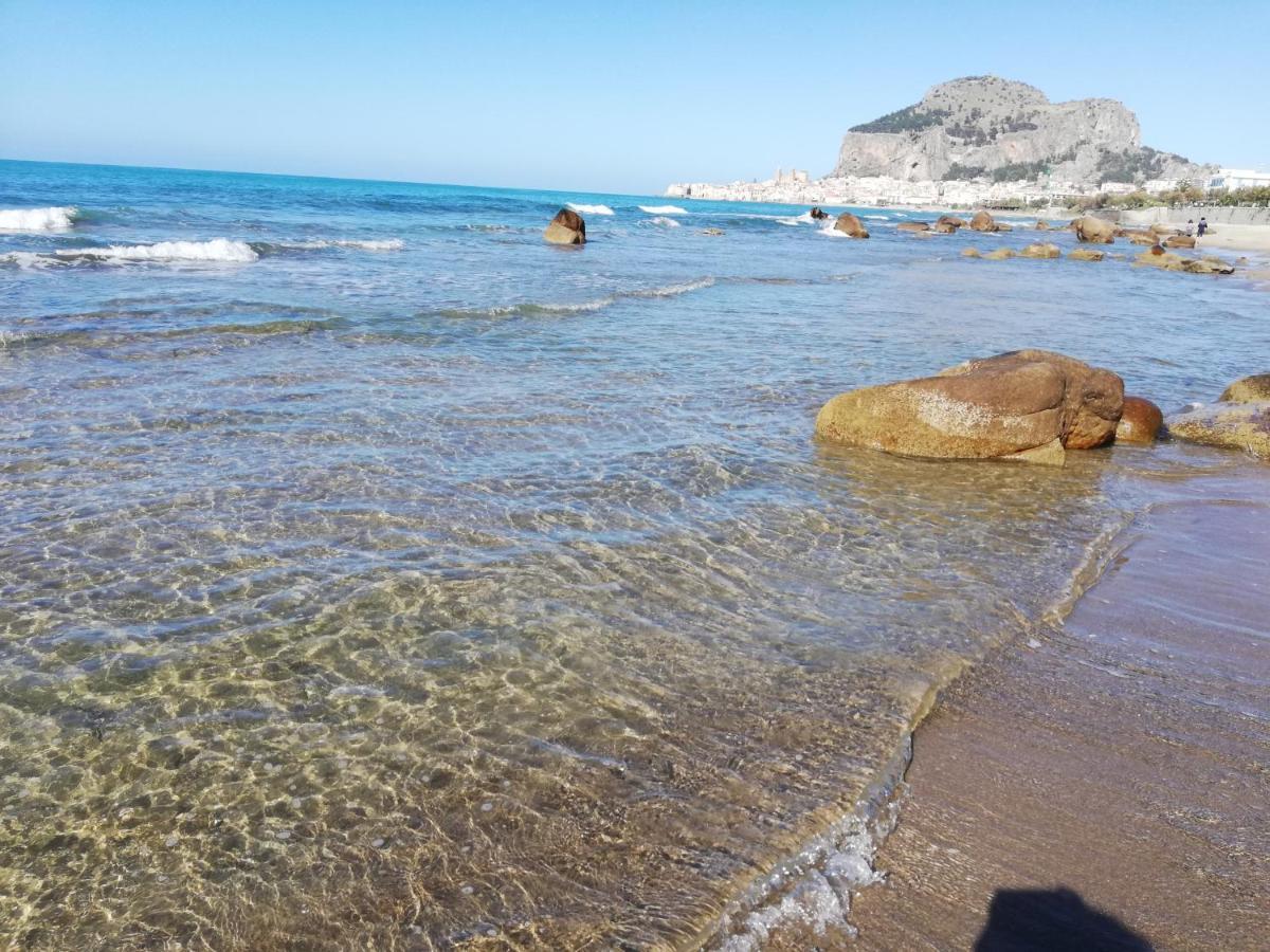 Familyholidays La Finestra Di Fronte チェファル エクステリア 写真