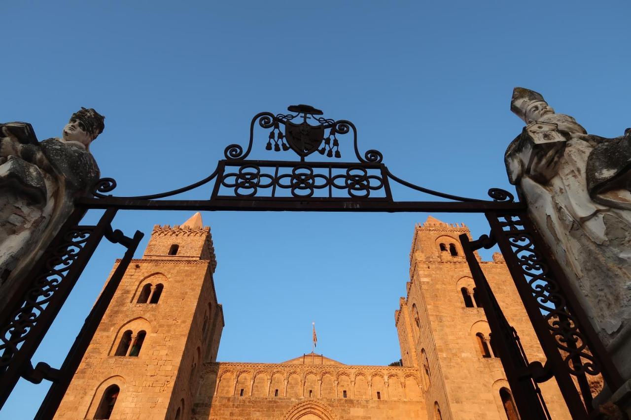 Familyholidays La Finestra Di Fronte チェファル エクステリア 写真
