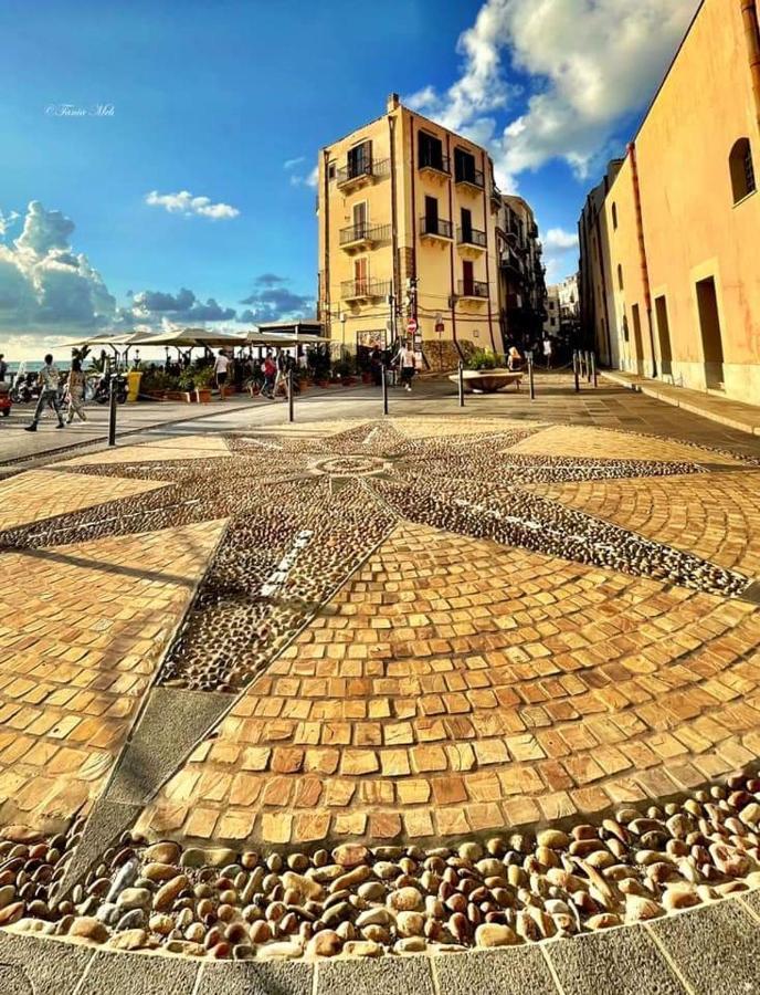 Familyholidays La Finestra Di Fronte チェファル エクステリア 写真