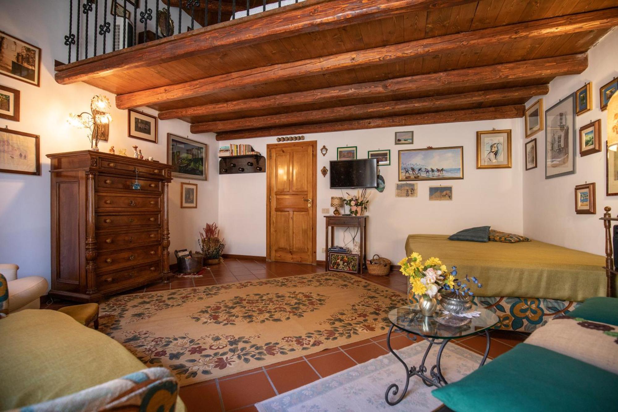 Familyholidays La Finestra Di Fronte チェファル エクステリア 写真